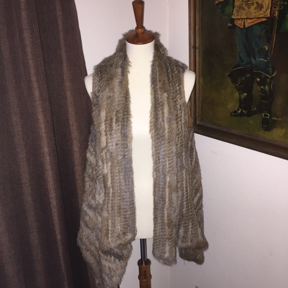 Genuine Rabbit Fur Vest - Picture 4 of 8